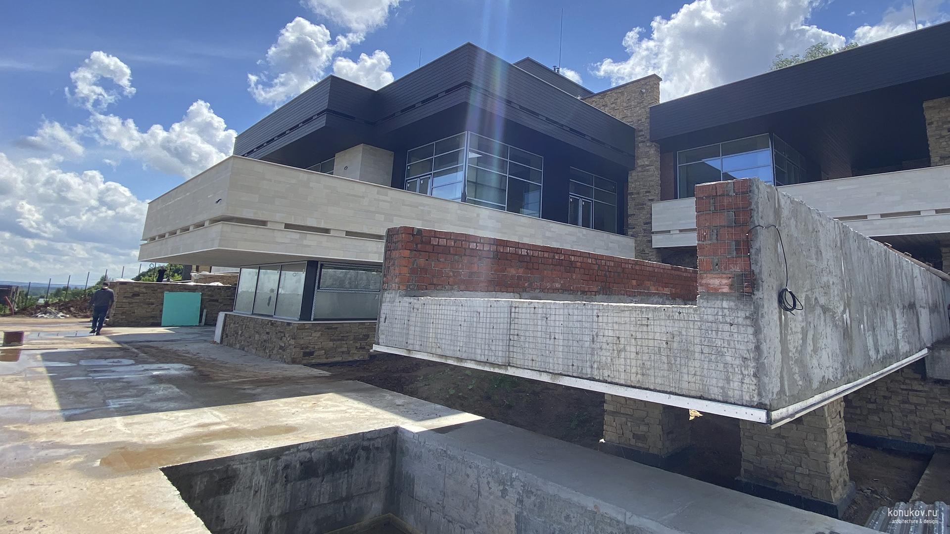 Дом на склоне в Нижнем Новгороде