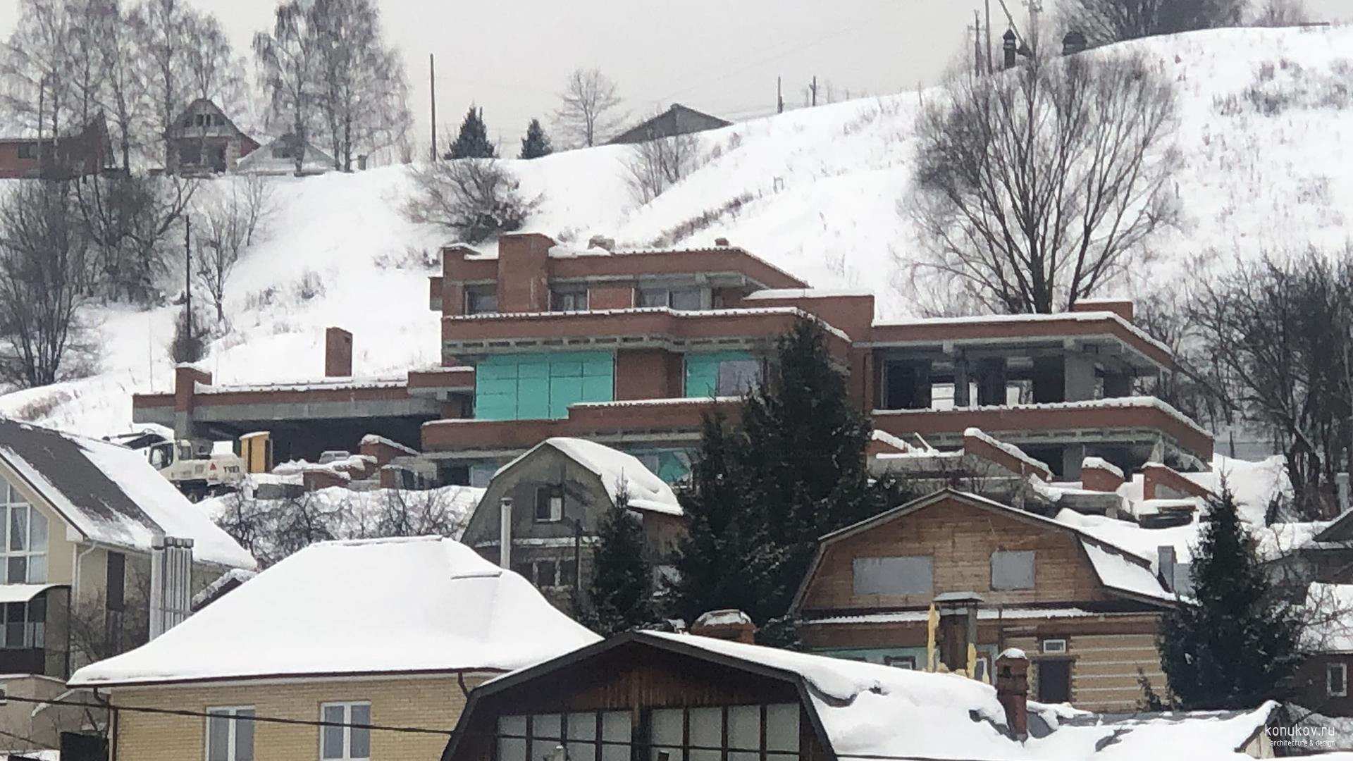 Дом на склоне в Нижнем Новгороде