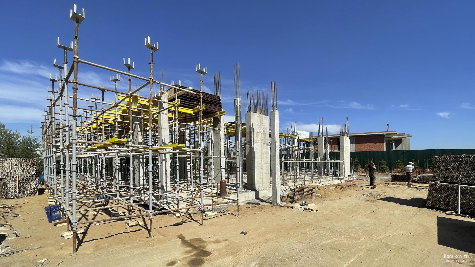 Монтаж стоек для стола перекрытия 1 этажа