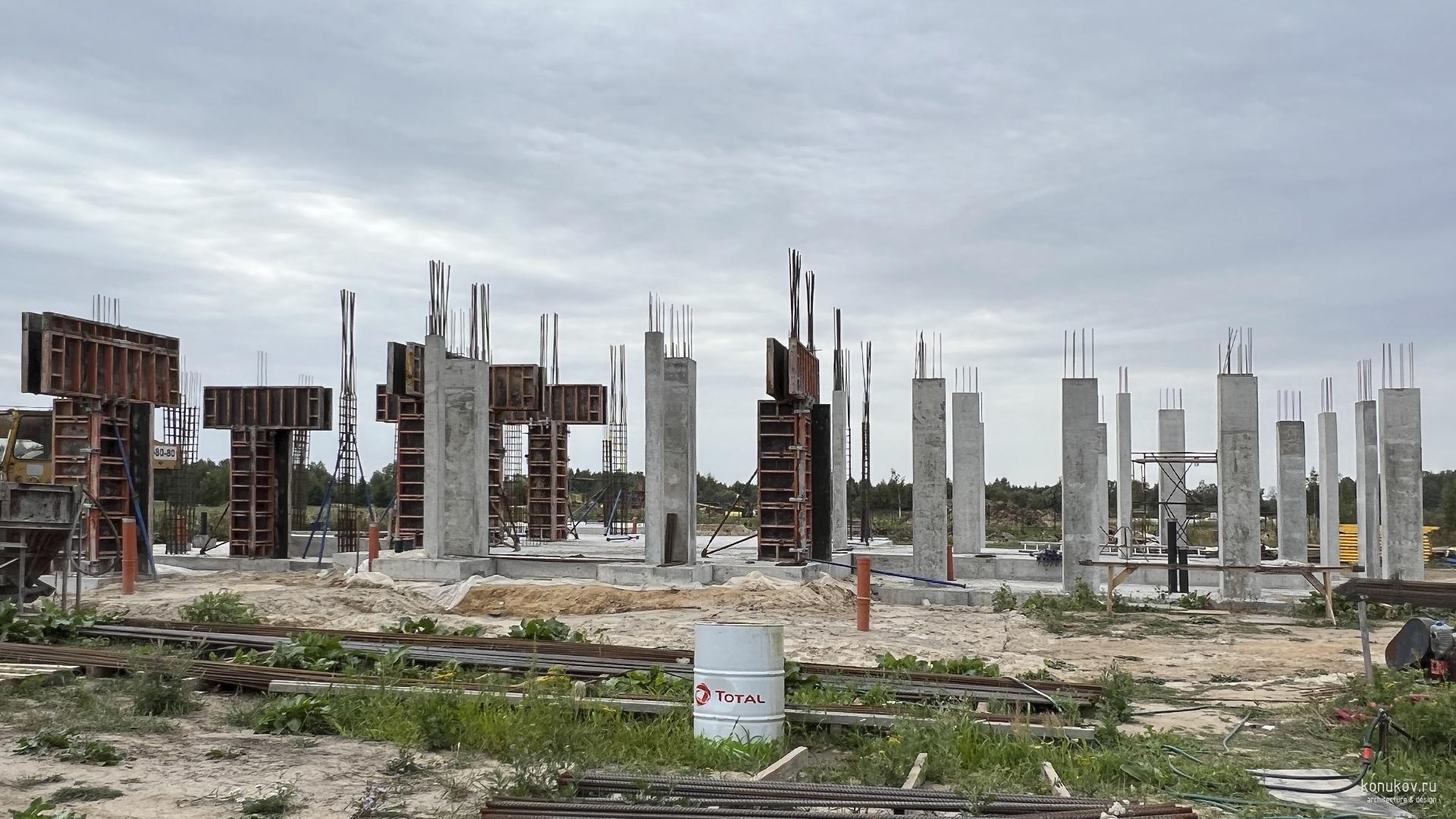 Дом без гаража и с отдельно стоящим СПА