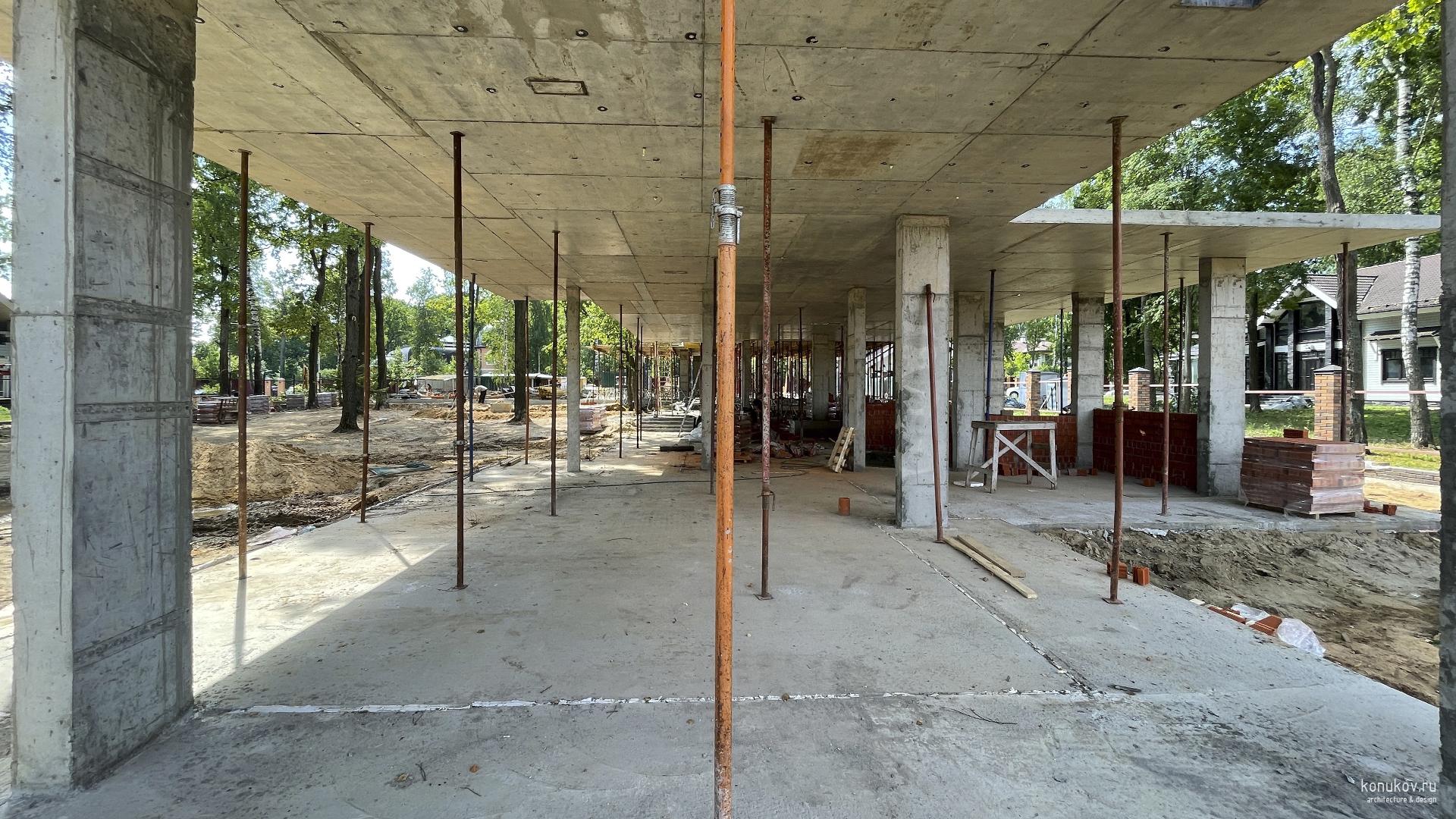 Дом с бассейном, СПА и большим гаражом