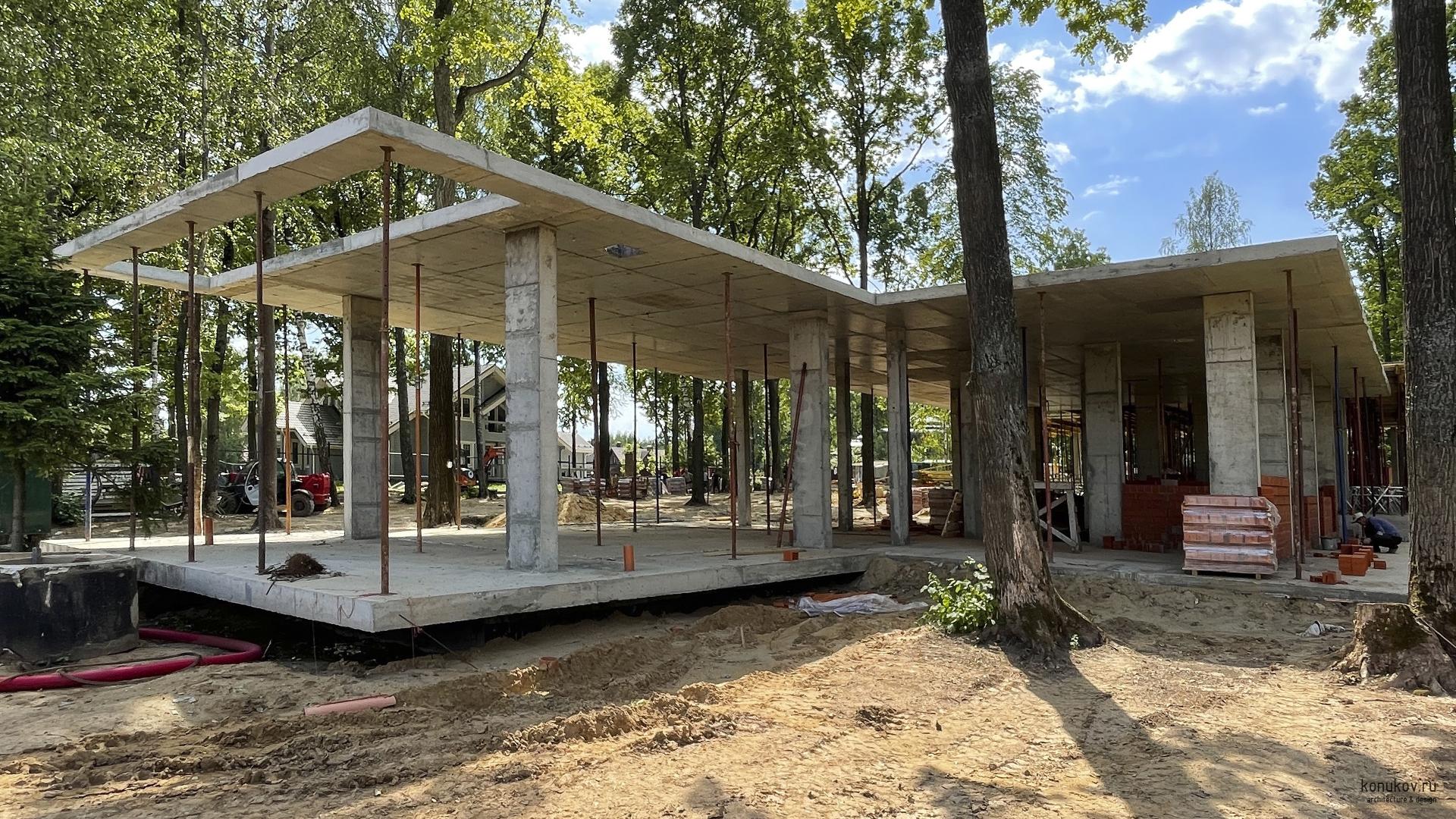 Дом с бассейном, СПА и большим гаражом